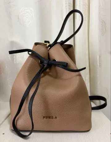 FURLA 복조리형 숄더백 베이지 블랙