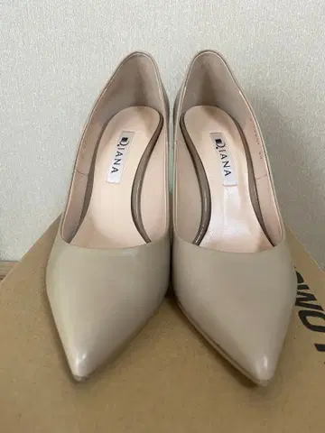 DIANA 스틸레토 펌프스 베이지 23cm