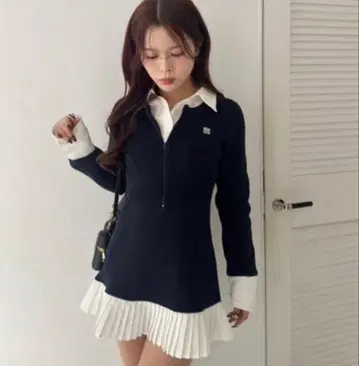 NICE CLAUP 도킹 플리츠 미니 원피스