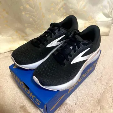 [ 새상품급 ] BROOKS 고스트16 블랙 스니커즈 여성용