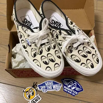 VANS x MOON 스니커즈