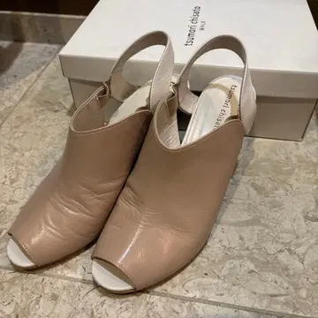 츠모리 치사토 워크 샌들 베이지