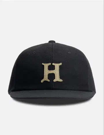 The H.W. DOG & CO. 블랙 야구 모자