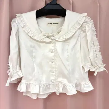 Lace sleeves sweet satin blouse WHITE