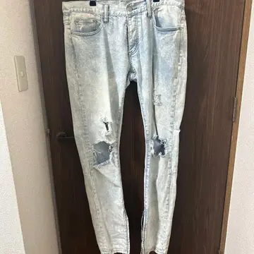mnml 스키니 데님 데미지 가공 라이트 블루 32인치