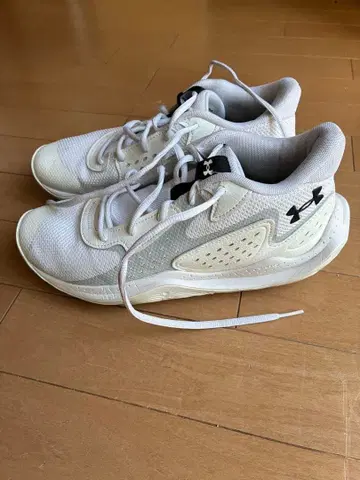 Under Armour 스니커즈 화이트