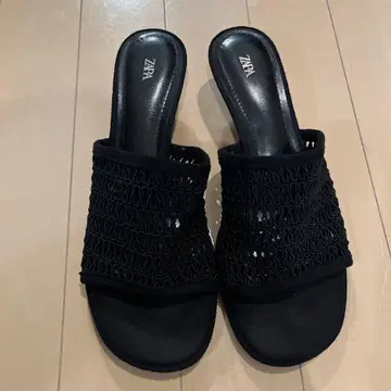 ZARA 메쉬 힐