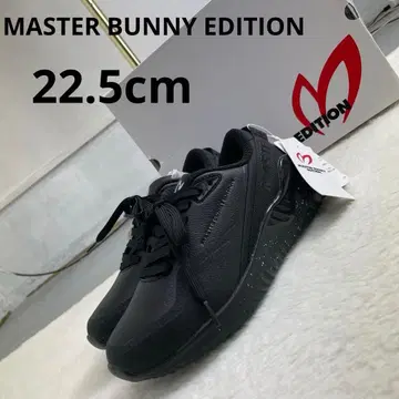 미사용 새상품 MASTER BUNNY EDITION 스니커즈 블랙