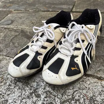 PUMA 스니커즈 블랙 화이트 골드