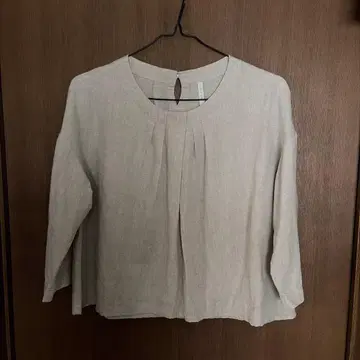 TUTIE 풀오버 베이지