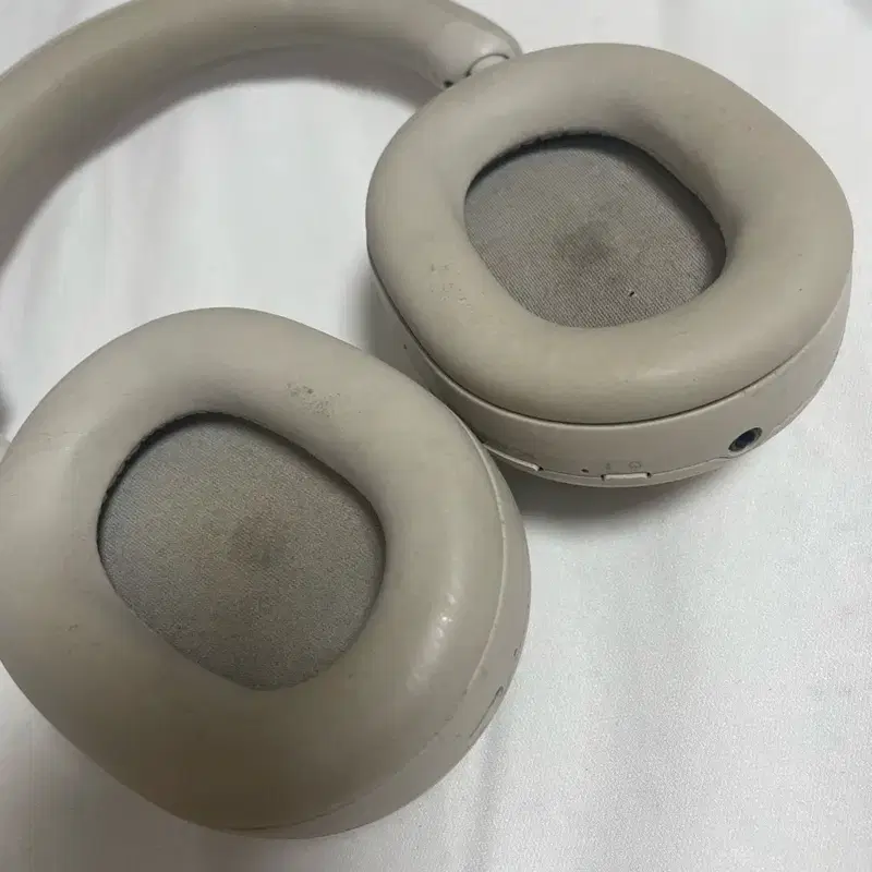 소니 WH-1000XM5 헤드폰 베이지색