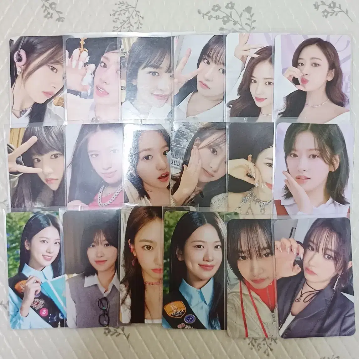 Unsealed Bulk) Ive Yujin Iz*one Yujin Ive D-Ikon Iz*one D-Ikon