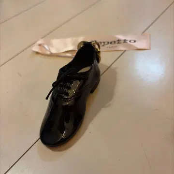 가격 대폭 인하//Repetto 신발형 키링 블랙