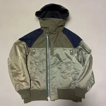 Sacai MA-1 나일론 트윌 아웃도어 블루종