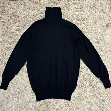 새상품급 JOHN SMEDLEY 터틀넥 하이 게이지 니트 스웨터 블랙