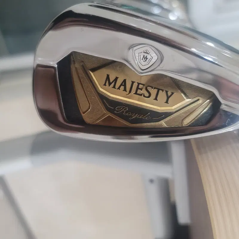 마제스티 로얄 LV-530 아이언셋트 R 저렴히 팝니다