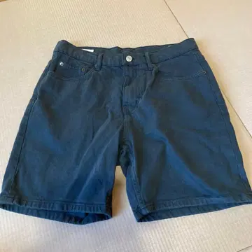 가격 인하 ZARA 숏 하프 팬츠 블랙 EUR42