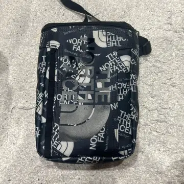 단종품 THE NORTH FACE 올 패턴 숄더백