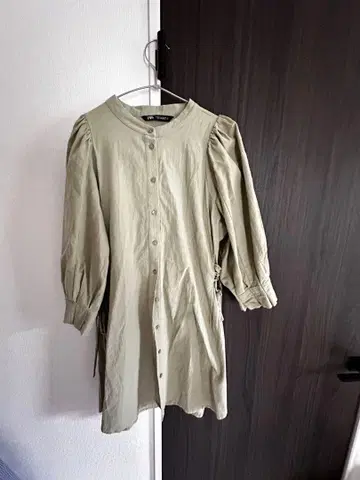ZARA 긴팔 퍼프 슬리브 블라우스 라이트 그린 M