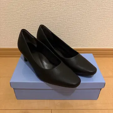 ABC MART 심플 블랙 펌프스 23.5cm