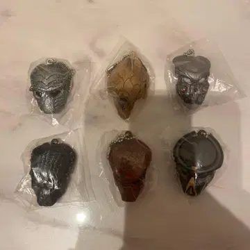 Predator 마스크 키링 6종 세트