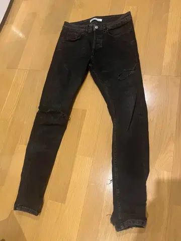 ZARA 블랙 스키니 데님 데미지 가공