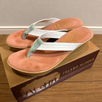 ISLAND SLIPPER: 샌들
