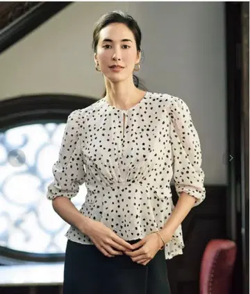 도트 자카드 프린트 블라우스
