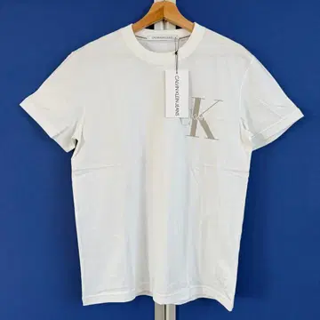 [ M 사이즈 ] Calvin Klein Jeans 티셔츠 화이트