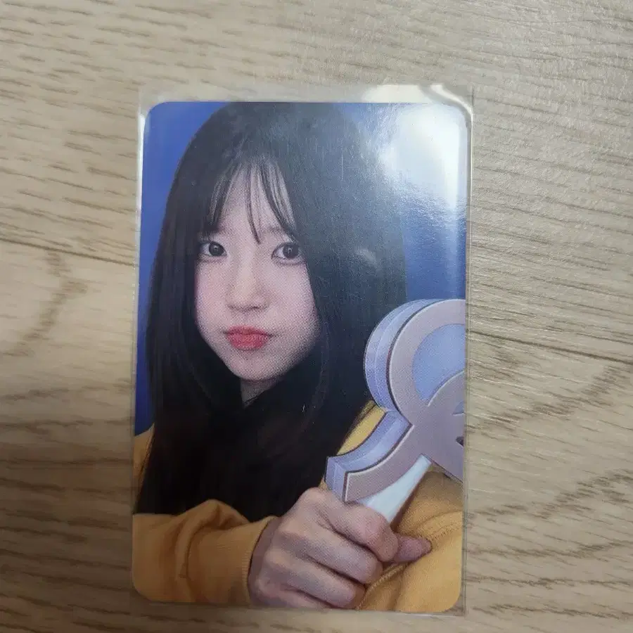 Buy FROMIS_9 Signed albums, Rare photocards on Bunjang!