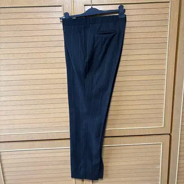 KRISVANASSCHE 스트라이프 슬랙스 50