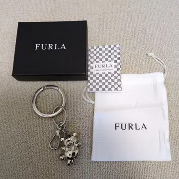 FURLA 훌라 베어 백참 키링 곰 건메탈