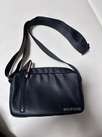 TOMMY HILFIGER 숄더백 블랙
