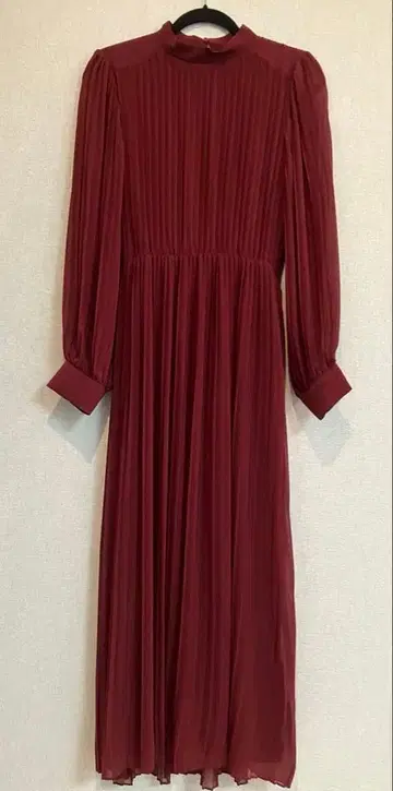 ZARA 플리츠 원피스 보르도 M 사이즈