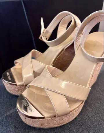 가격 인하 JIMMY CHOO 웨지솔 샌들 베이지 지미추