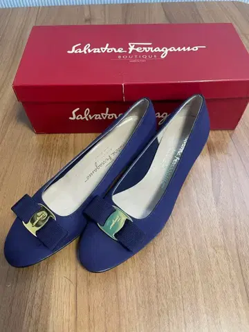 페라가모 여성용 23.5cm