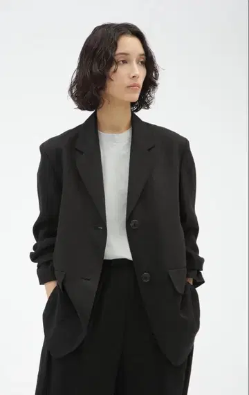 반드시 상세 내용을 읽어주세요. 마가렛호웰 린넨 자켓 [새상품]
