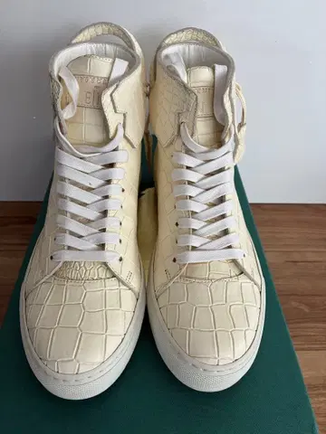 BUSCEMI 125MM BONE/WHITE 스니커즈