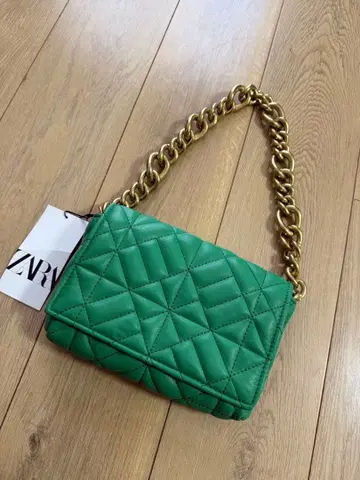 ZARA 퀼팅 체인 숄더백 그린