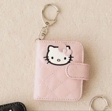 me HELLO KITTY 퀼팅 프로필 키링 핑크