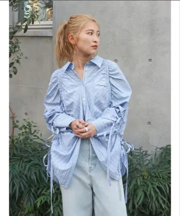 가격 상담 Ungrid 개더 디자인 루즈 셔츠 블루 스트라이프 스카이블루