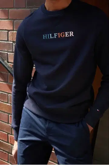 TOMMY HILFIGER 맨투맨 네이비