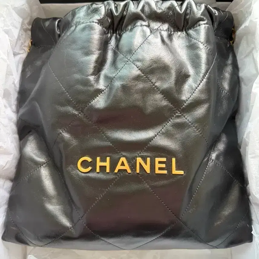 샤넬 [새상품급]CHANEL 22 M 미디엄 블랙 숄더백 풀패키지 사진 2