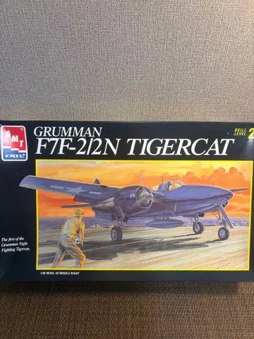 AMT Grumman F7F-2/2N Tigercat 1/48