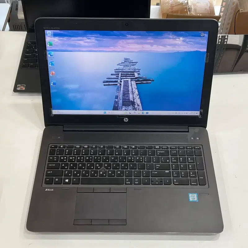 hp 제트북 램32GB xeon 워크스테이션 고성능 게이밍 노트북