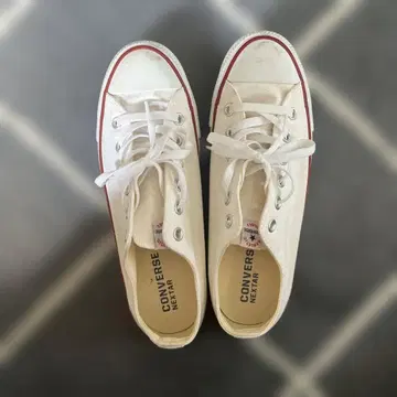 CONVERSE 화이트 스니커즈 25.5cm