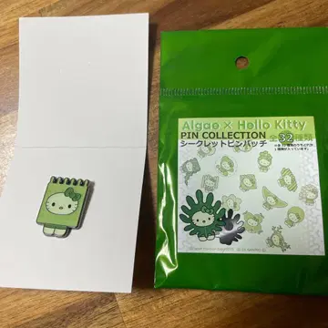 Algae x Hello Kitty 핀 배지