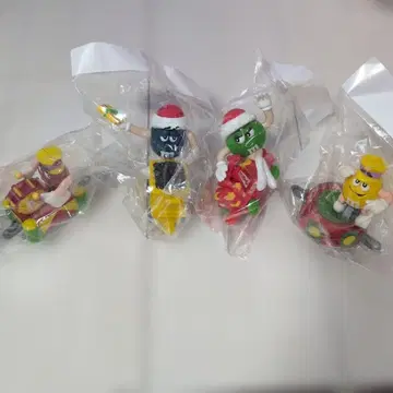M&M's 크리스마스 피규어 4체 세트
