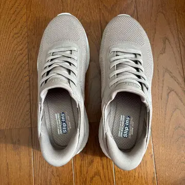 SKECHERS BOBS Slip-ins 스니커즈