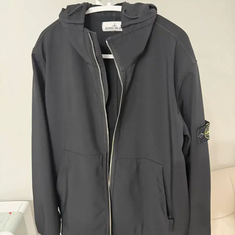 스톤아일랜드 바람막이 XL